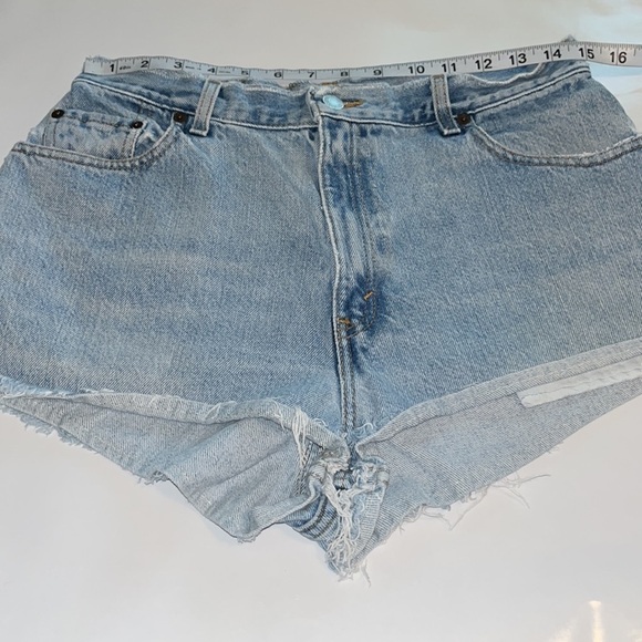 Vintage Levi’s 550 Cutoff Shorts Size 12 MIS - Picture 4 of 16